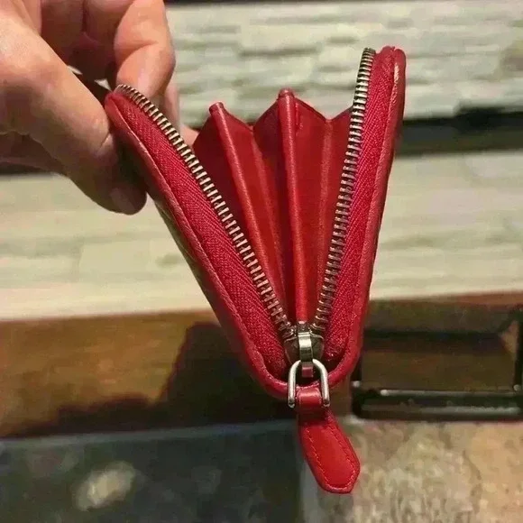 Prada Diagramme Calfskin Leather Continental Wallet GUC - Picture 4 of 14